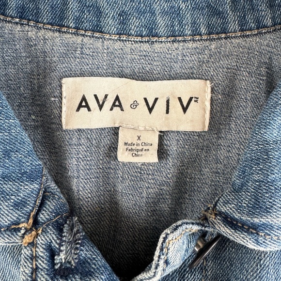AVA & VIV Dark Medium Blue Classic Wash Cropped Denim Jean Jacket Size X - Picture 5 of 9